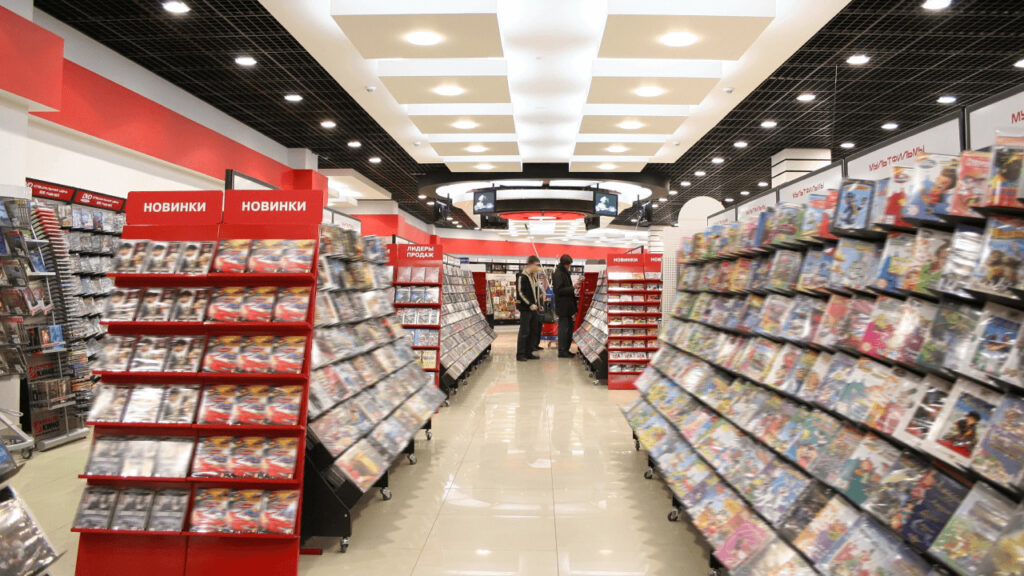 たくさんの音源が並ぶCDショップ