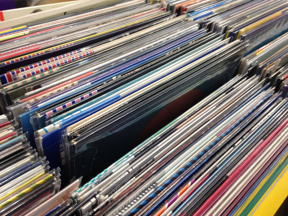 レコードは買った時の封のまま保管