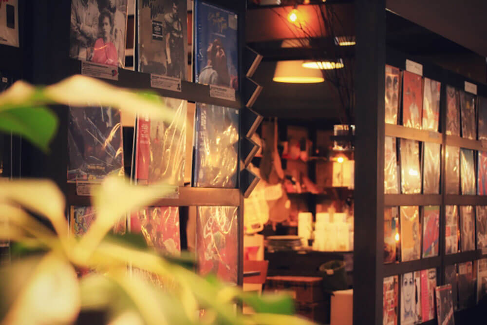 おしゃれなレコードショップ