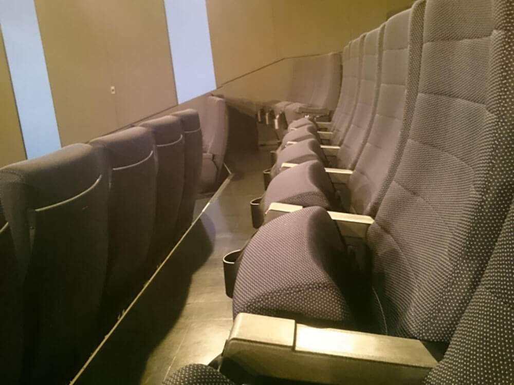 コンサートホールの指定席